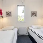 Semesterbostad Seaside Charm In Rindby