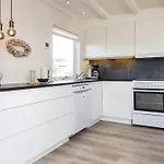 Semesterbostad Seaside Charm In Rindby *