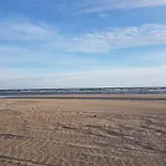 Semesterbostad Seaside Charm In Rindby