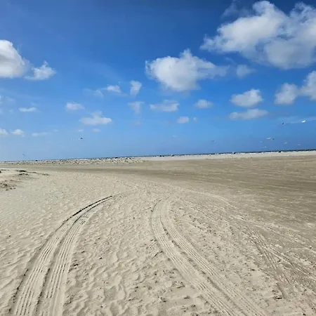 Seaside Charm In Rindby Ferienhaus