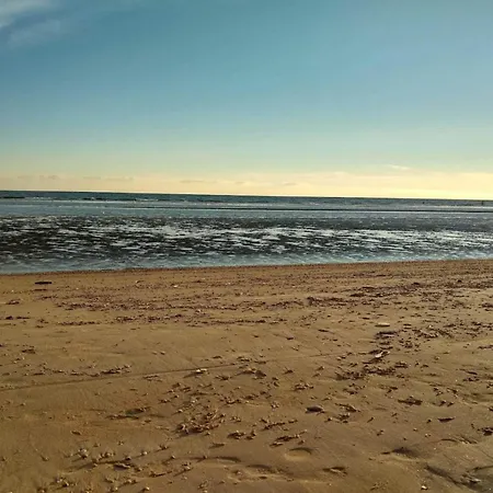 Seaside Charm In Rindby 度假居 *