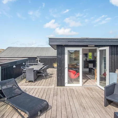 度假居 Seaside Charm In Rindby *