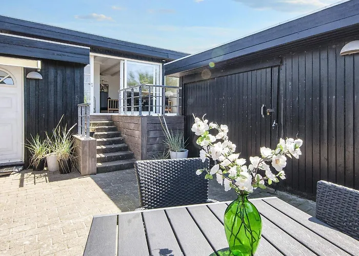 Seaside Charm In Rindby Dom wakacyjny